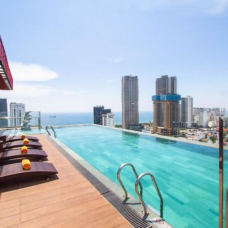 Cordial Grand Hotel Da Nang Beach - Infinity Rooftop Pool מראה חיצוני תמונה