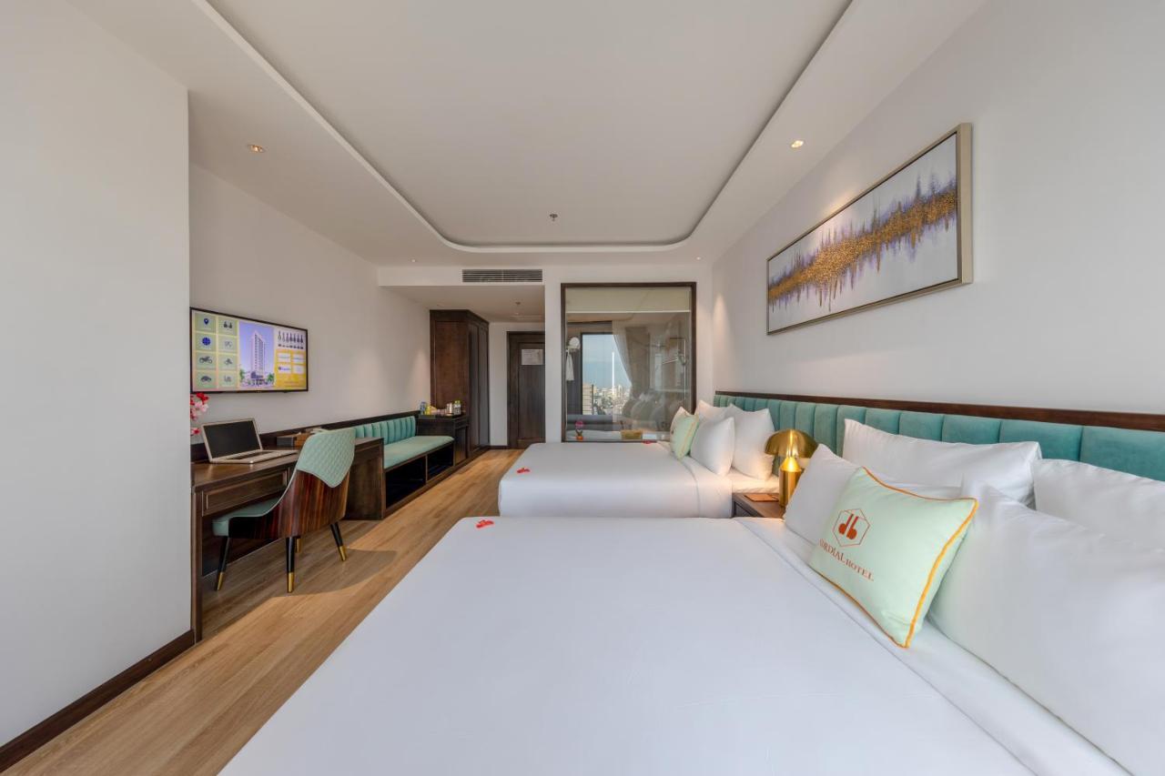 Cordial Grand Hotel Da Nang Beach - Infinity Rooftop Pool מראה חיצוני תמונה