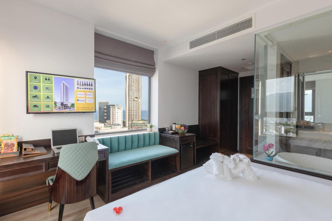 Cordial Grand Hotel Da Nang Beach - Infinity Rooftop Pool מראה חיצוני תמונה