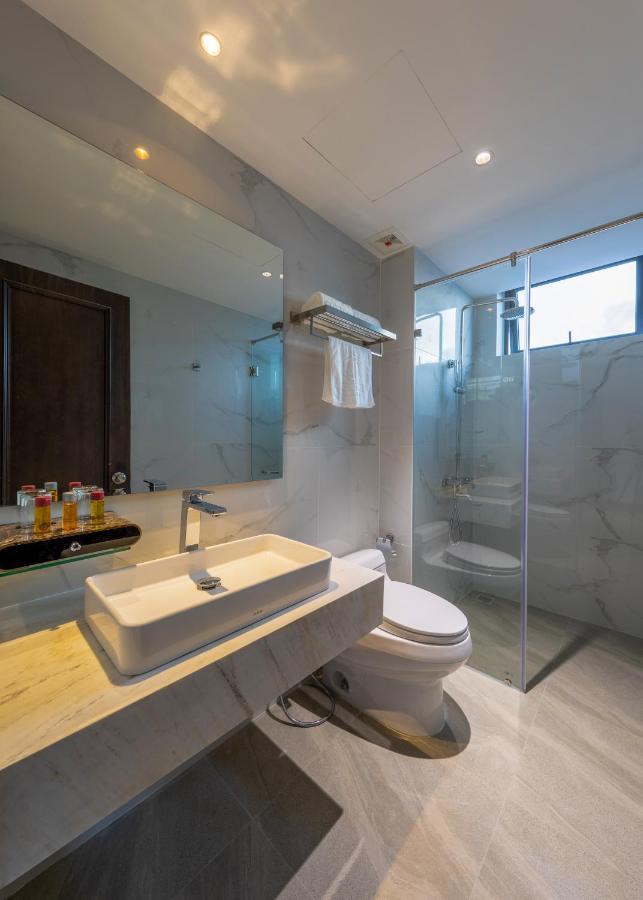 Cordial Grand Hotel Da Nang Beach - Infinity Rooftop Pool מראה חיצוני תמונה