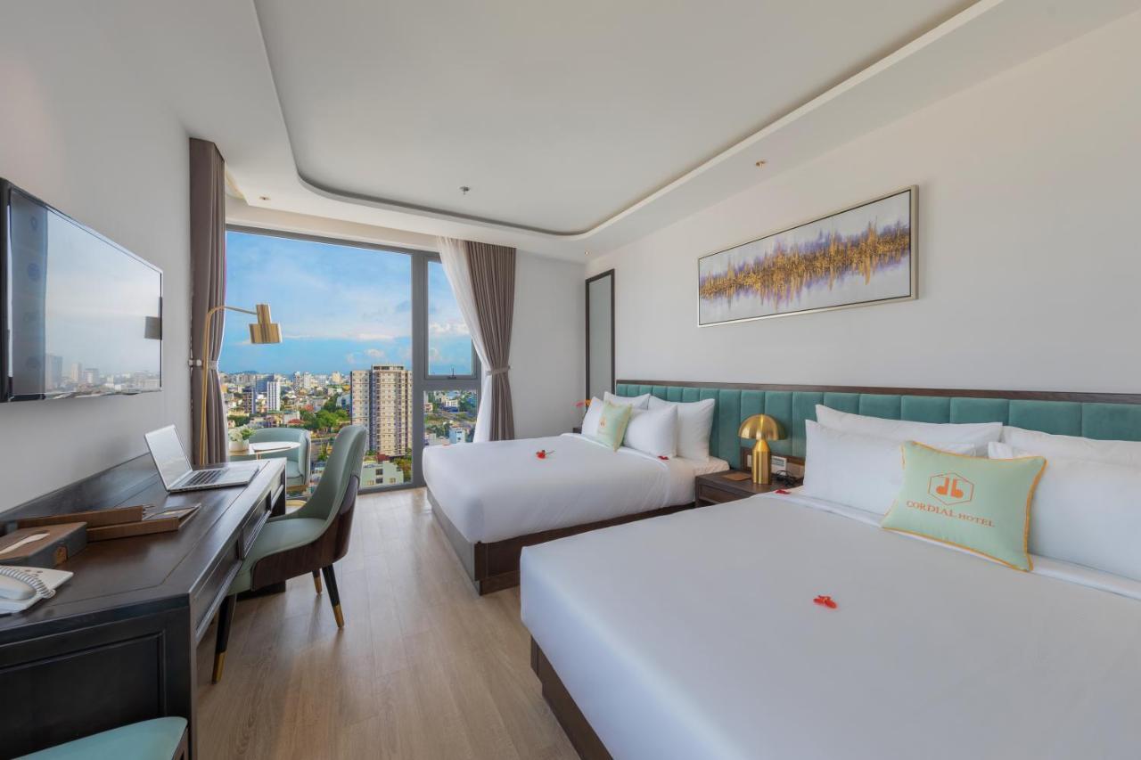 Cordial Grand Hotel Da Nang Beach - Infinity Rooftop Pool מראה חיצוני תמונה