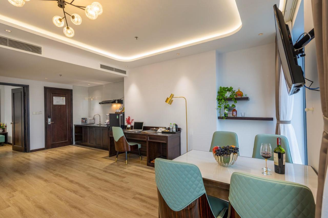 Cordial Grand Hotel Da Nang Beach - Infinity Rooftop Pool מראה חיצוני תמונה