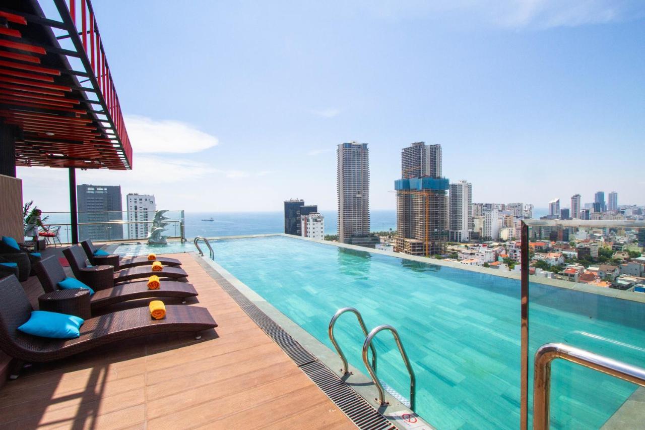 Cordial Grand Hotel Da Nang Beach - Infinity Rooftop Pool מראה חיצוני תמונה